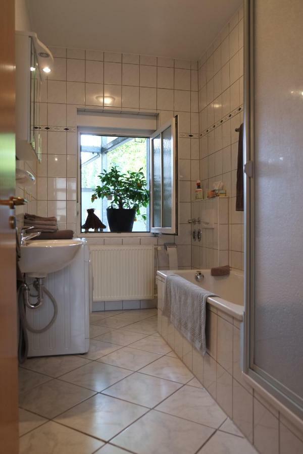 Ferienwohnung Mit Terasse Oberhausen  Exterior foto